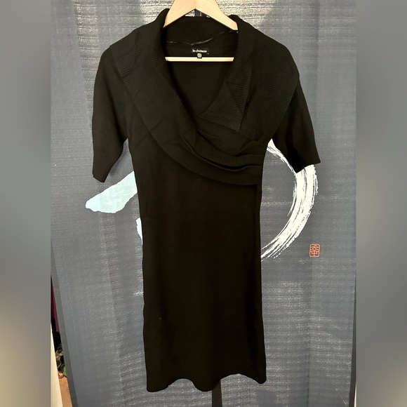 NWOT Flattering Le Chateau Sweater Dress - Picture 2 of 5